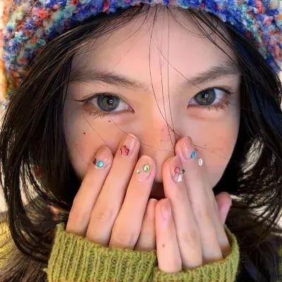 有些女孩这样做